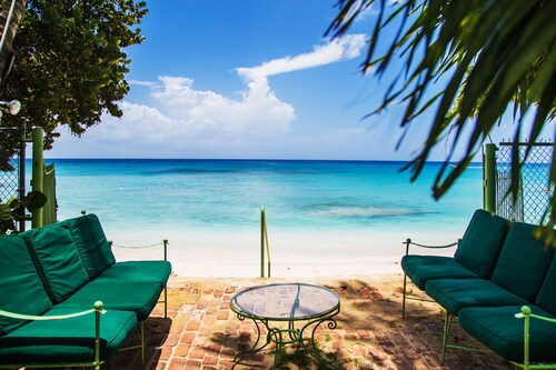 Beachfront Bliss Getaway with Pool - Nelson Gay (9 bed)