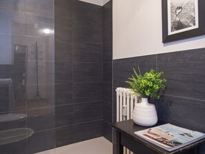 Unclassified image, 2 of 57, button - Fiori - Bright & Stylish loft in the heart of Brera (Milano)