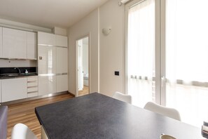 Dining - Candiani Building - Elegant 2-level Apartment with 3 bedroms (Milano)