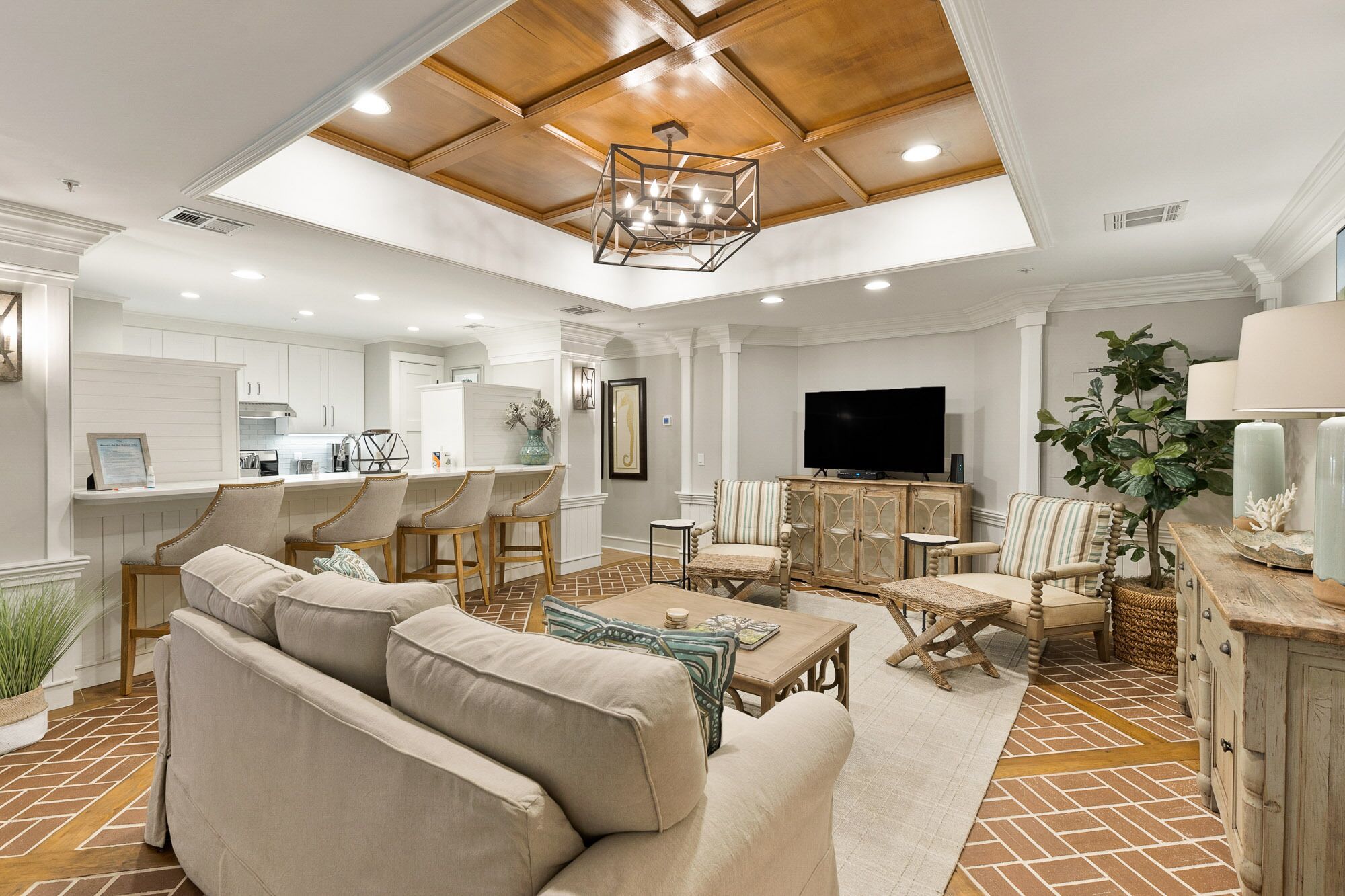 102 SeaCrest - HAND-CRAFTED & EXQUISITELY FURNISHED, A+ LOCATION NEAR BEACH!