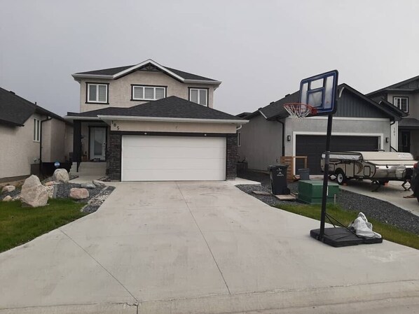 المنشأة من الخارج