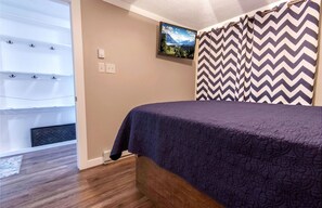 1 bedroom, free WiFi, bed sheets