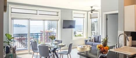 Refrigerador, microondas, horno y parrilla de estufa