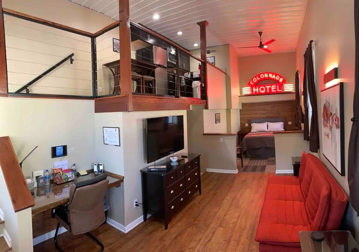 Wild West charm with a modern flair!