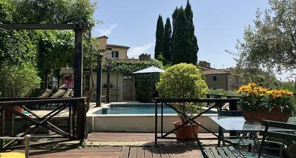 Alleinstehendes Ferienhaus mit Klimaanlage, W-LAN, privatem Pool, TV, Innenhof, bei Cortona