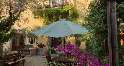 Alleinstehendes Ferienhaus mit privatem Pool, Klimaanlage, W-LAN, TV, Innenhof, bei Cortona