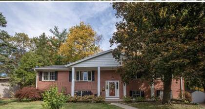 HOLIDAY DISCOUNT, WATER FRONT! CLOSE TO THE MALL! PERFECT FOR HOLIDAY GETAWAY!