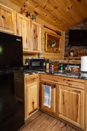 Frigorifero, microonde, macchina per tè/caffè, tostapane