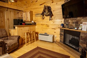 Smart TV, fireplace