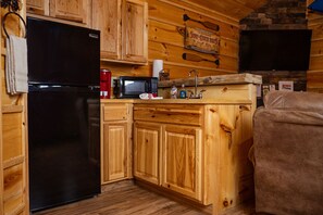 Frigorifero, microonde, macchina per tè/caffè, tostapane