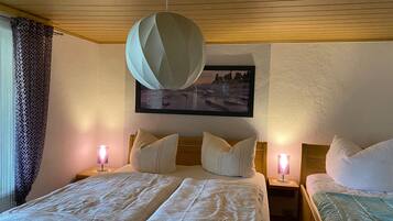 2 Schlafzimmer, Bügeleisen/Bügelbrett, Reisekinderbett, WLAN