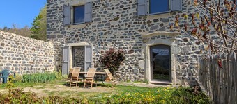 Charming 18th Century Mansion with Garden & Modern Amenities near Puy-en-Velay