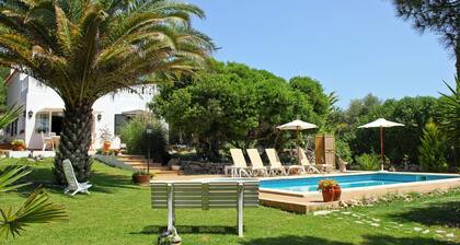 Finca "Las TĂłrtolas" avec vue sur le paysage, Wi-Fi, jardin, terrasses et piscine