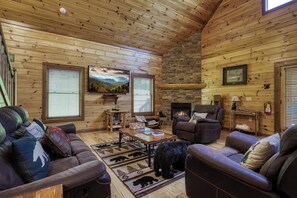 Téléviseur à écran plat, foyer, jeux vidéo, table de baby-foot