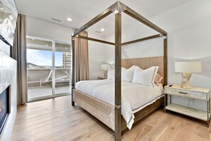 Luxury Townhome, 4 Bedrooms, Mountain View