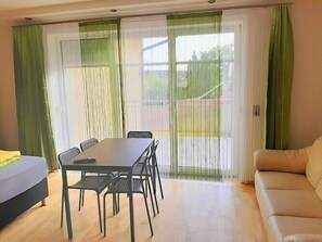 Living area - Apartments SteelCity Linz (Linz)