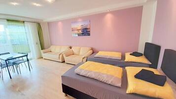 Comfort Apartment, 3 Bedrooms, Non Smoking | 1 bedroom, free WiFi