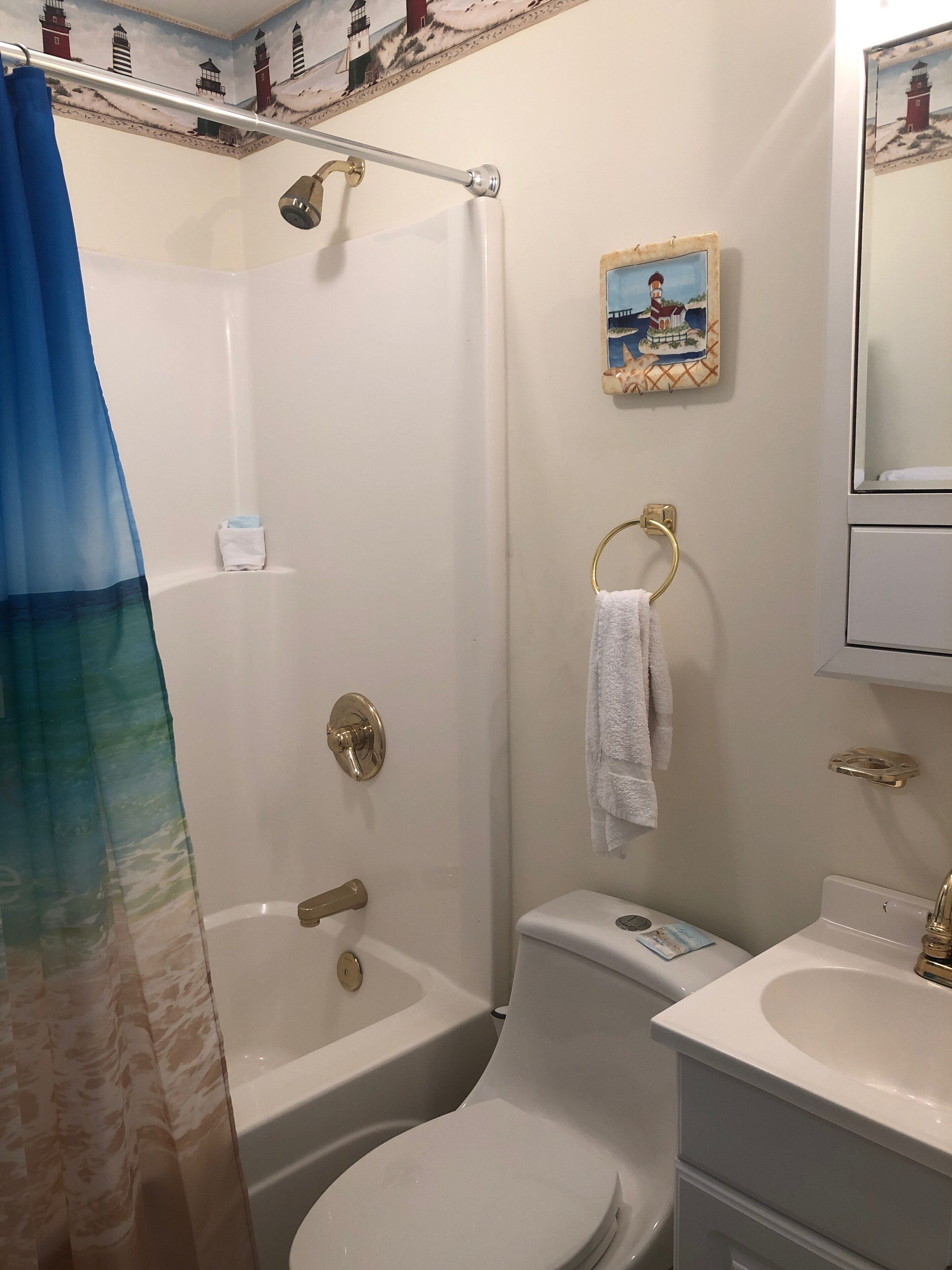 OceanLakes Family Campground Beach house 3 blocks from the Ocean. Sleeps 8.