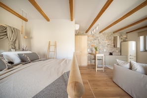1 bedroom, in-room safe, iron/ironing board, travel cot - Villa ERESOS (ΜΥΤΙΛΗΝΗ)