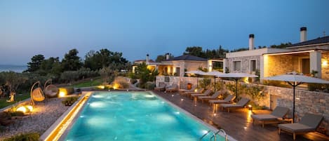 Piscine extérieure