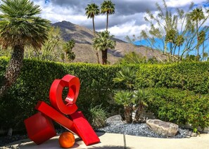 Unclassified image, 3 of 61, button