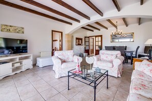 TV - Modern House with sea view Casa Didi in Alcudia (Alcúdia)