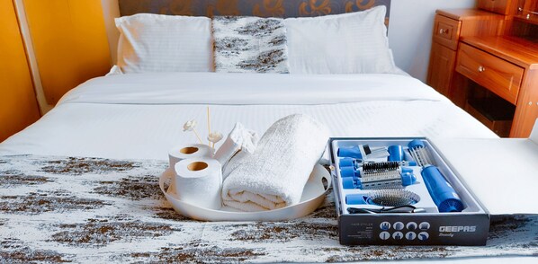 1 bedroom, in-room safe, desk, iron/ironing board