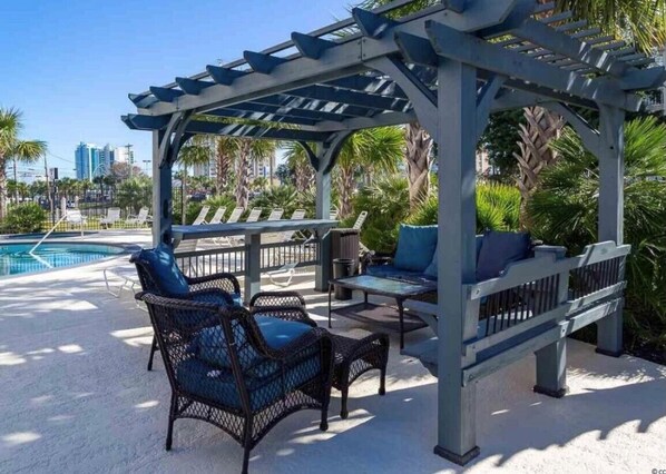 Terrace/patio - 2 Bedroom, 2 Bath Condo, 2 Blocks from the BEACH! (Myrtle Beach)