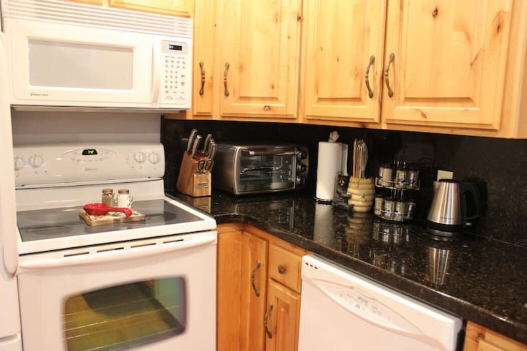 Mountain Pines Luxury Cabin 3 Bedrms+Hot Tub+WiFi