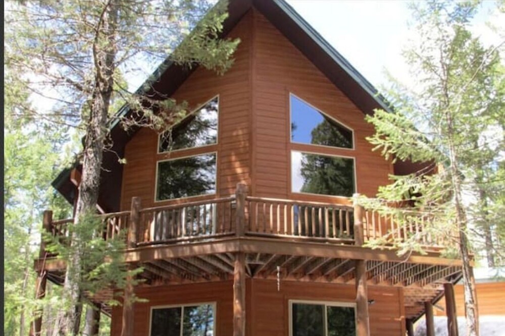 Mountain Pines Luxury Cabin 3 Bedrms+Hot Tub+WiFi