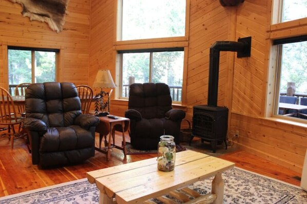 Smart TV, fireplace, DVD player, table football