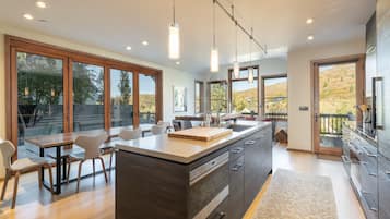 Luxury House | Private kitchen