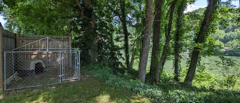 Enceinte de lâhĂ©bergement