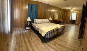 3 soverom, strykejern/-brett, wi-fi og sengetøy