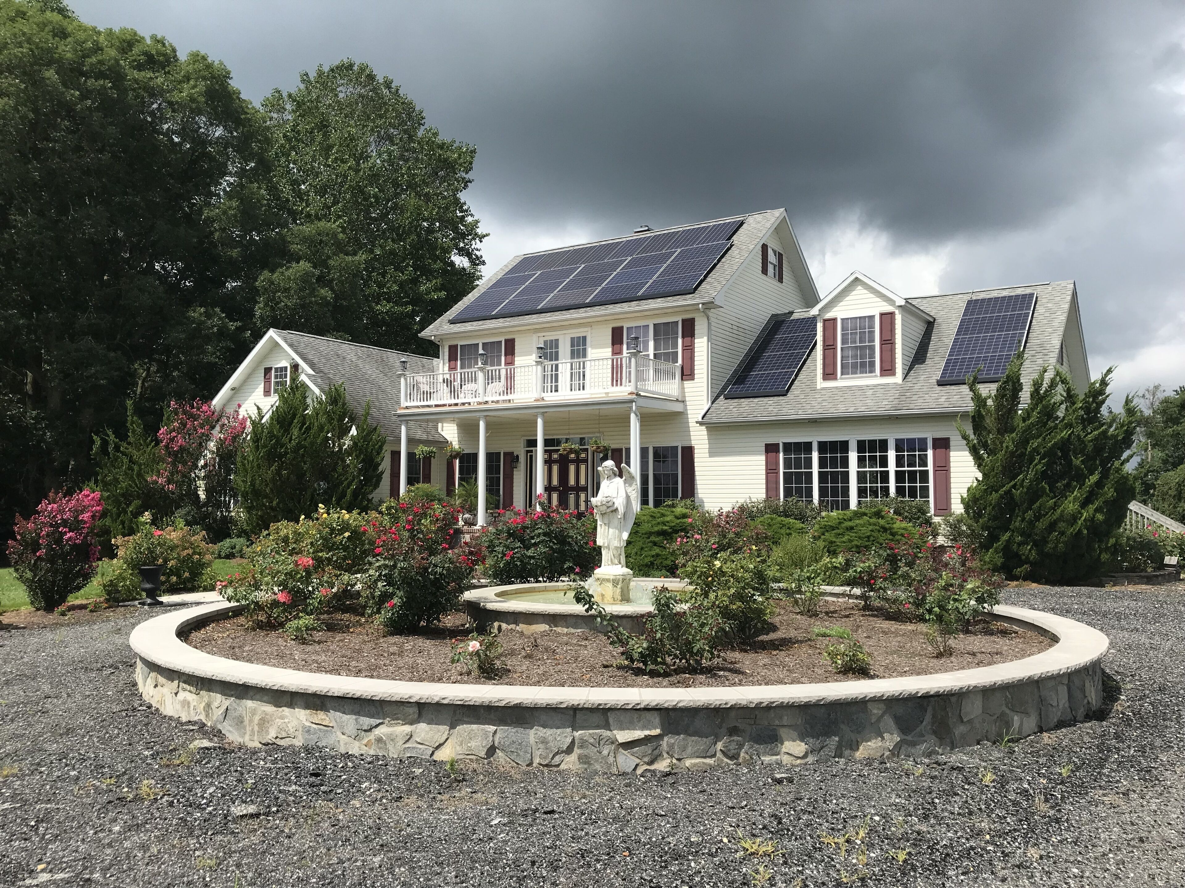 Iona Inn 1st floor bedroom with 1 double bed and private bathroom