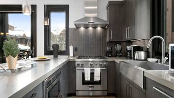 럭셔리 콘도 | 전용 주방 | 대용량 냉장고, 전자레인지, 오븐, 쿡탑