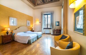 2 室のベッドルーム、旅行用ベビーベッド、WiFi (無料)、ベッドシーツ