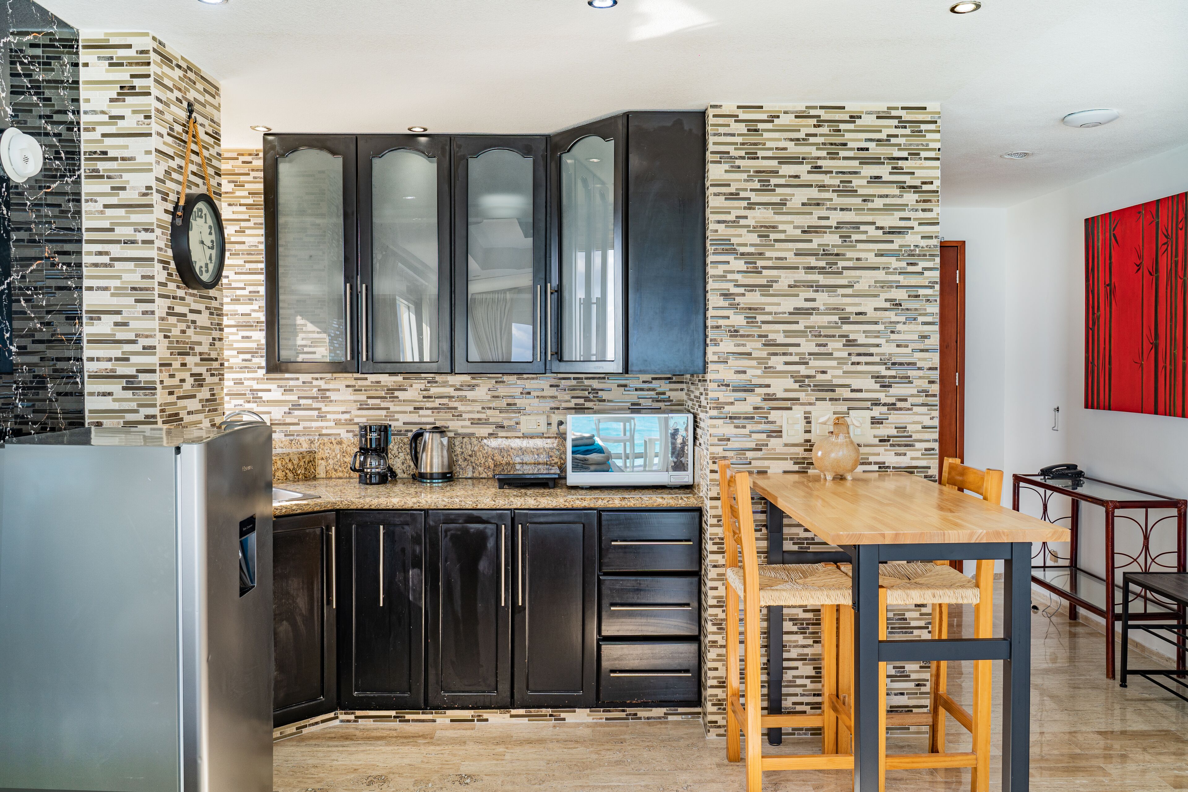 Panoramic Beachfront Suite w/ Breathtaking Ocean View & Top Location