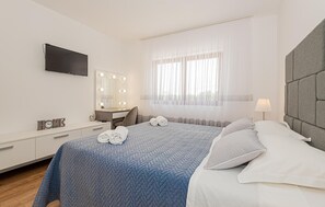 4 chambres, lit de bébé portatif, accÚs au Wi-Fi (inclus)