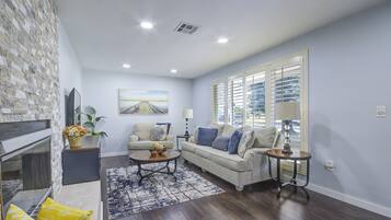 智能電視、壁爐