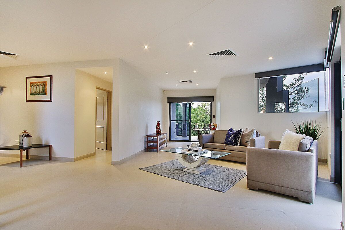 Mediterranean Villa (Whole House)