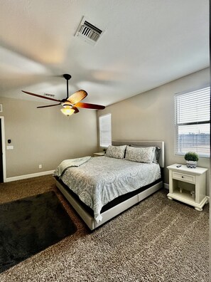 4 habitaciones, tabla de planchar con plancha y wifi gratis 