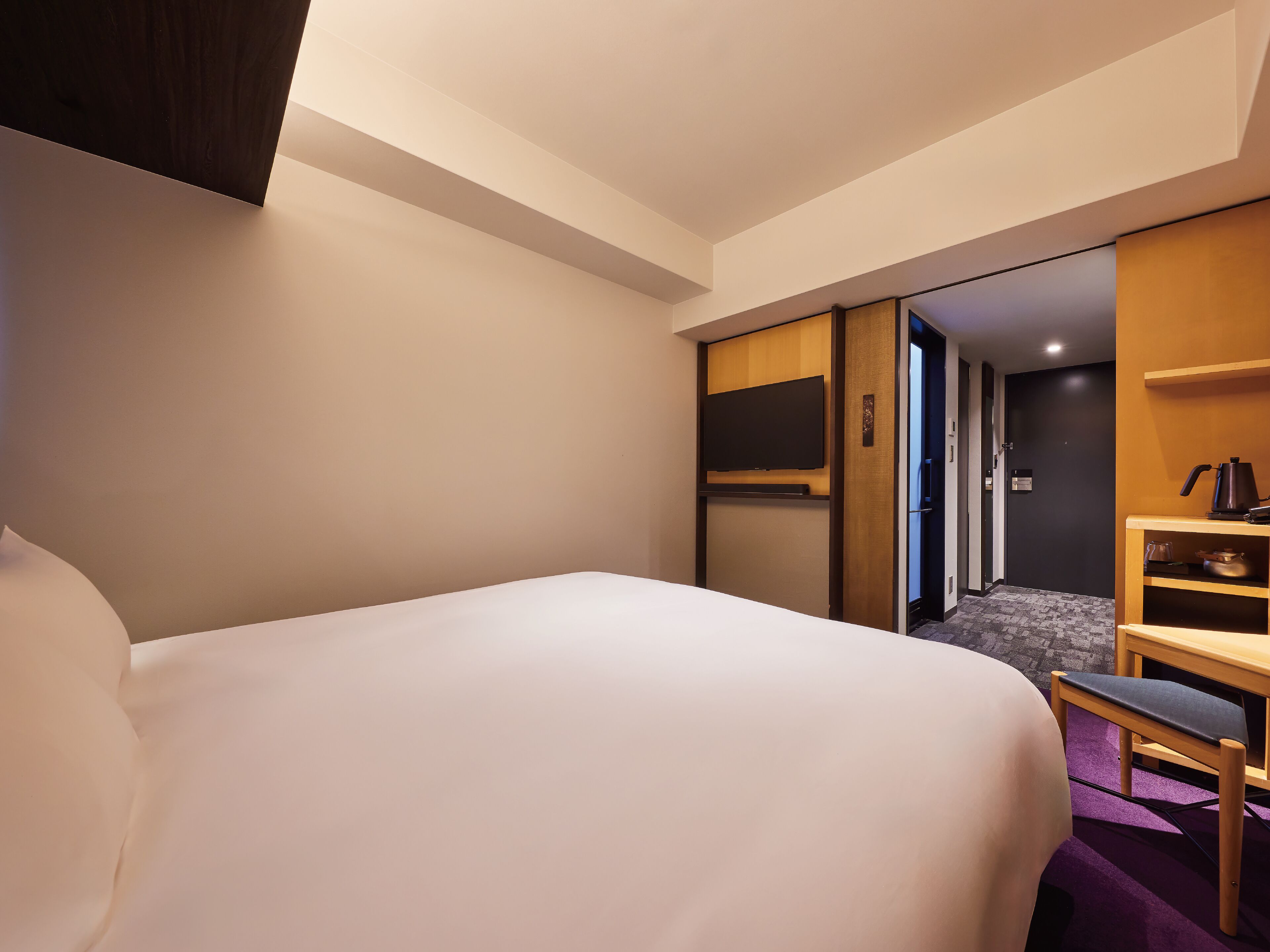 superior king room, non smoking (21 square meters) | 1 bedroom, in-room safe, free wifi, bed sheets