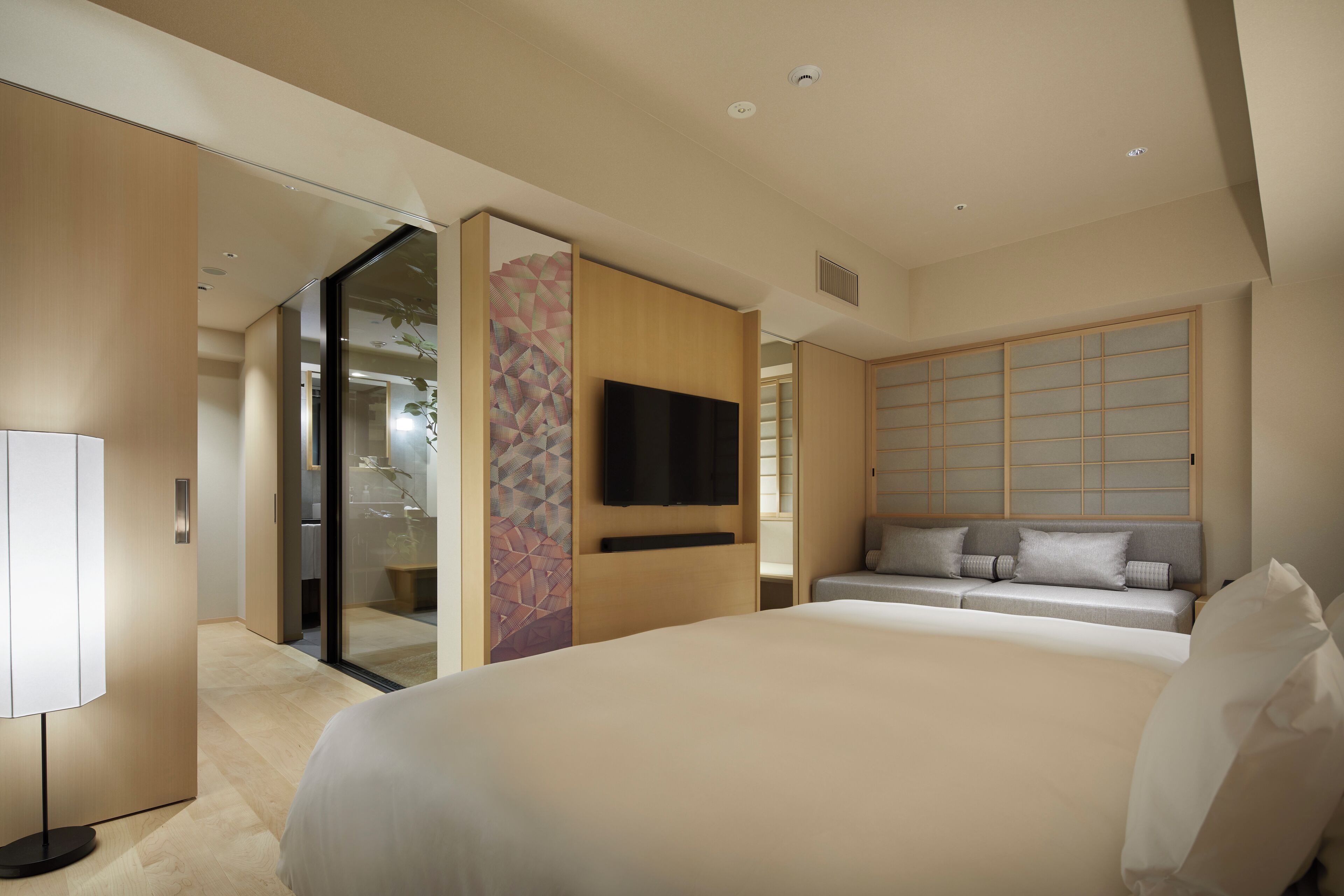 premier king, non smoking (39 square meters) | premium bedding, in-room safe, free wifi, bed sheets