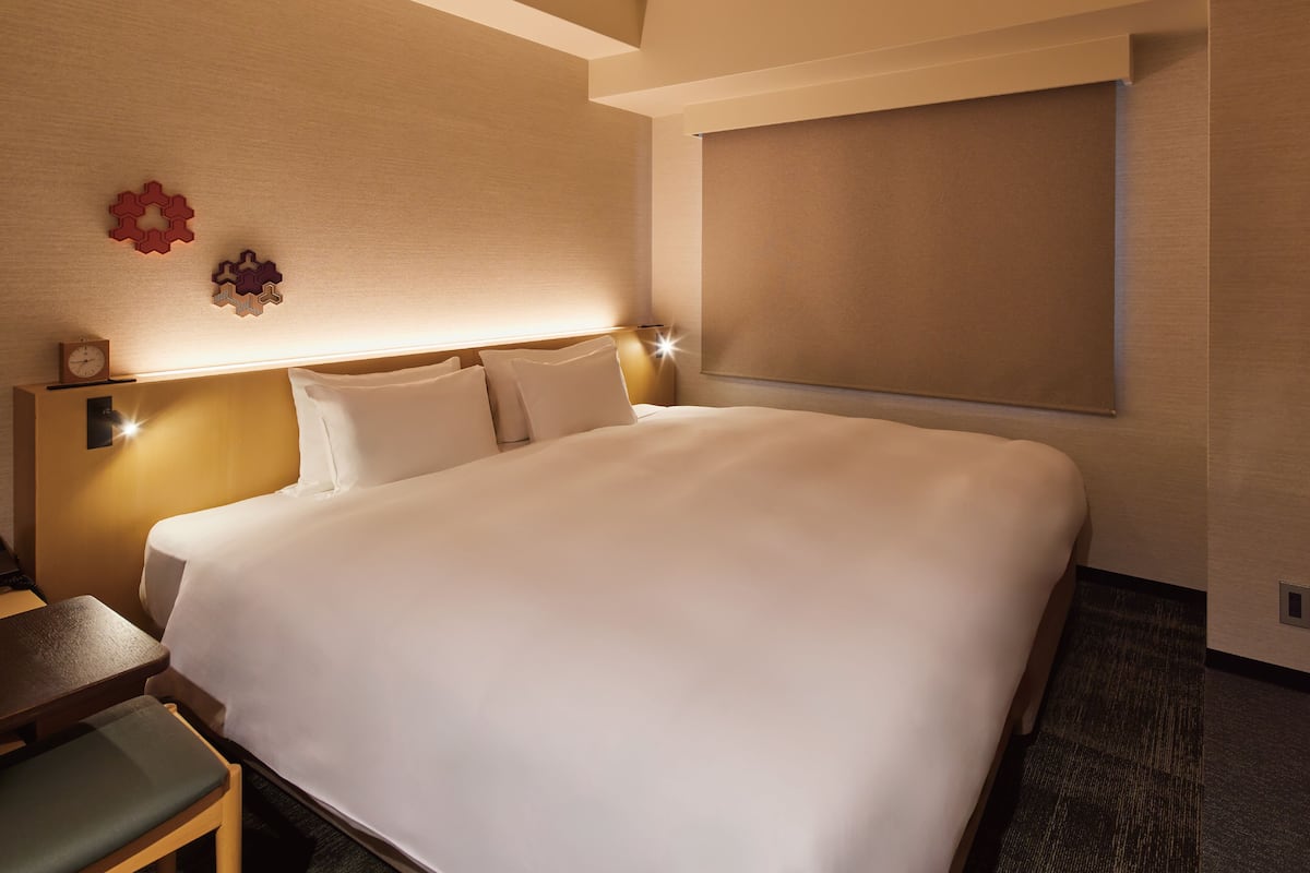 Habitación superior, no fumadores (King) | Ropa de cama de alta calidad, caja fuerte, wifi gratis y ropa de cama