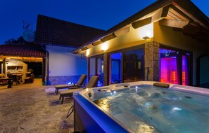 Terrace/patio - Beautiful home in Lovinac with sauna (Lovinac)