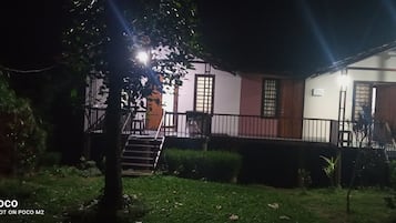 Villa, 1 habitación, para fumadores, balcón | Vista frontal de la propiedad