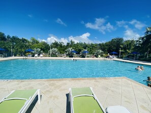 Piscine extérieure