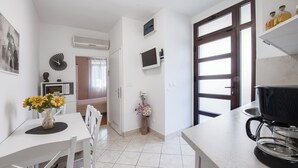Leilighet, 2 soverom, terrasse | Oppholdsrom