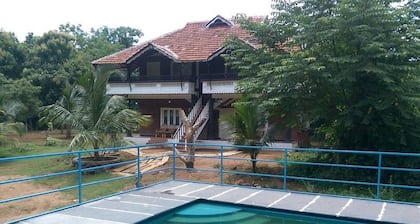 Beautiful Farm House in the Heart of Mango Village